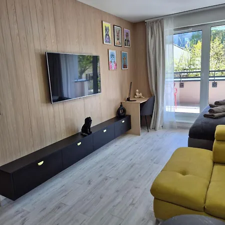 Alfa With Free Garage Parking Apartment *