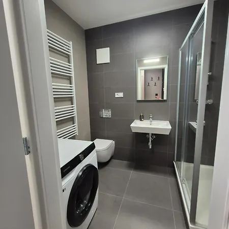 Apartment Alfa With Free Garage Parking