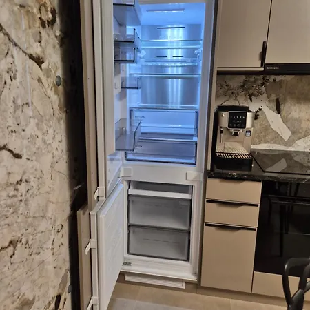 Alfa Free Garage Parking Ac Near Center 아파트 *