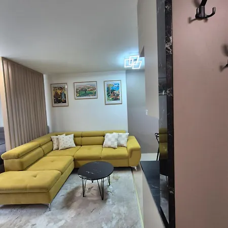 Lägenhet Alfa Free Garage Parking Ac Near Center *