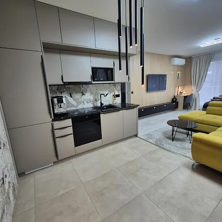 Lägenhet Alfa Free Garage Parking Ac Near Center