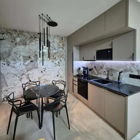 Lägenhet Alfa Free Garage Parking Ac Near Center Košice