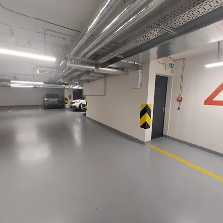 Lägenhet Alfa Free Garage Parking Ac Near Center *