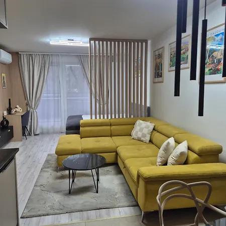 Alfa Free Garage Parking Ac Near Center * كَشّا